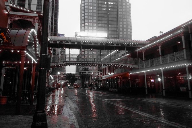 2 HR Interactive Walking Ghost Tour in Downtown Orlando - Why this ghost walk feels different from a standard city tour