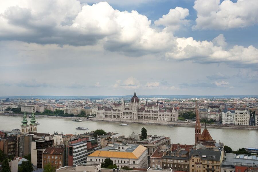 3-Hour Orientation Walking Tour of Buda and Pest - Who should book this Budapest walk?