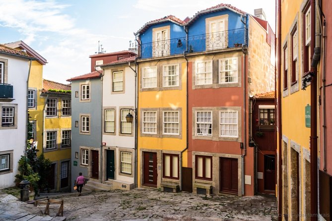 3-Hour Porto Jewish Heritage Walking Tour with Local Guide - Porto’s Jewish story begins at the cathedral
