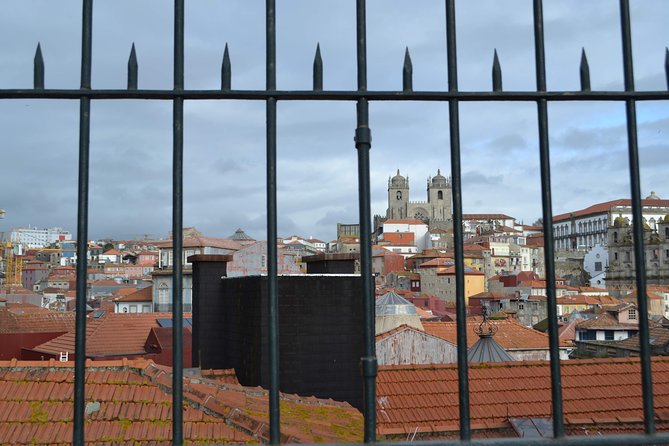 3-Hour Porto Jewish Heritage Walking Tour with Local Guide - Nossa Senhora da Vitória and the marks left behind