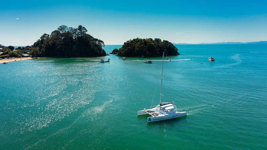 Abel Tasman National Park: Cruise, Walk & Sailing Tour - Leaving Kaiteriteri by water taxi