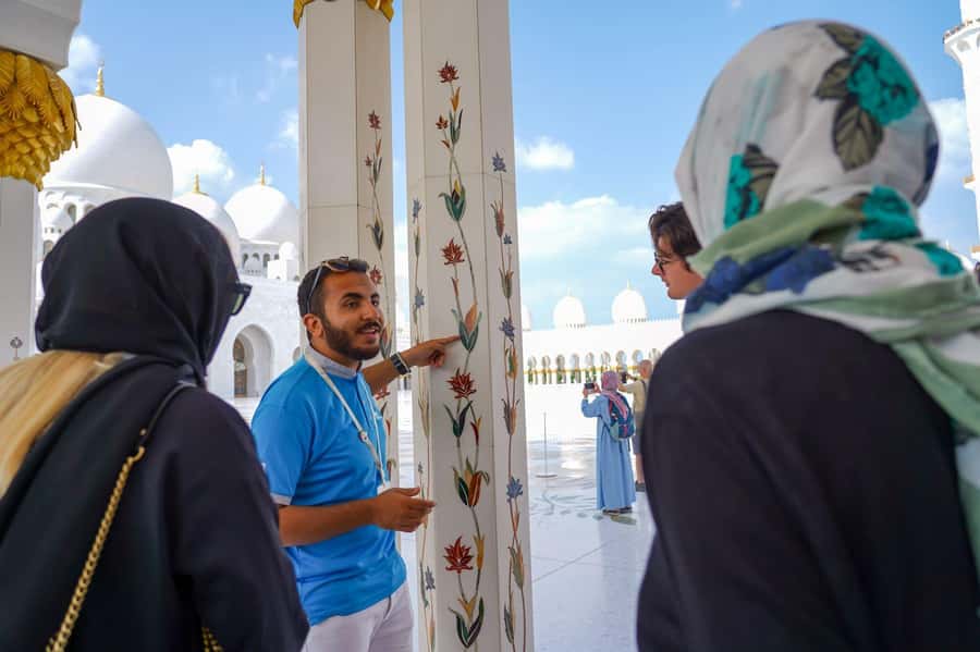 Abu Dhabi: Guided Walking Tour at Sheikh Zayed Grand Mosque - The approach to Sheikh Zayed Grand Mosque