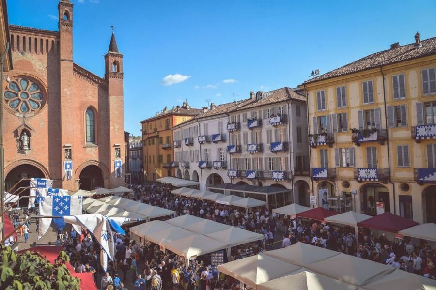 Alba: Historic Town Highlights Guided Walking Tour - Starting at Piazza Risorgimento