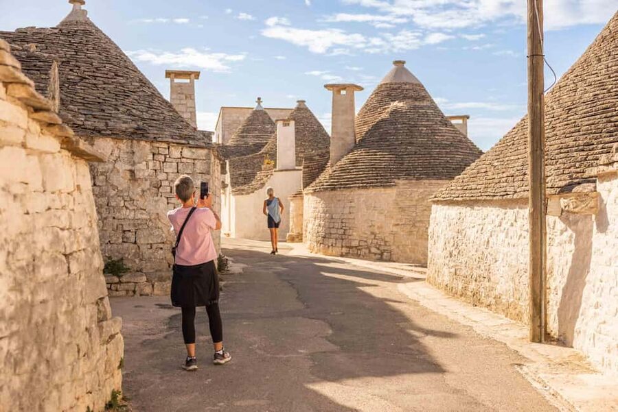 Alberobello: Walking Tour among Trulli Houses with a Local - Starting at Piazza Sacramento