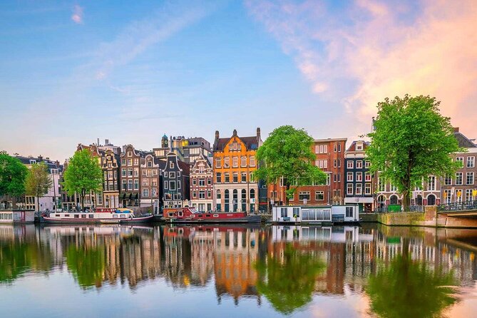 Amsterdam History Walking Tour - Kalverpassage and the old prison story