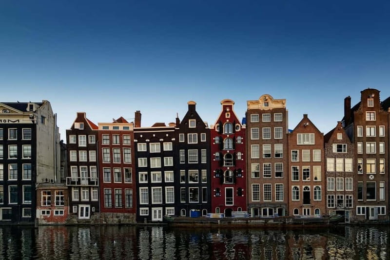 Amsterdam: Iconic Canals & Historic Sights Walking Tour - Why this route works for a first look at Amsterdam