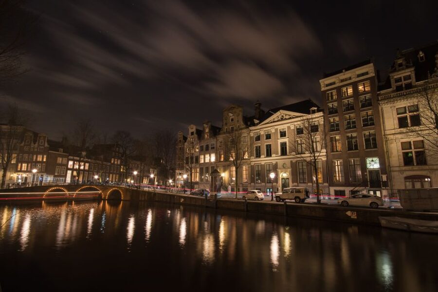 Amsterdam: Private Walking Tour with a Local - Jordaan backstreets and local atmosphere