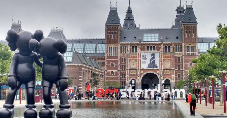 Amsterdam: Private Walking Tour with a Local - Starting at the Queen Wilhelmina statue