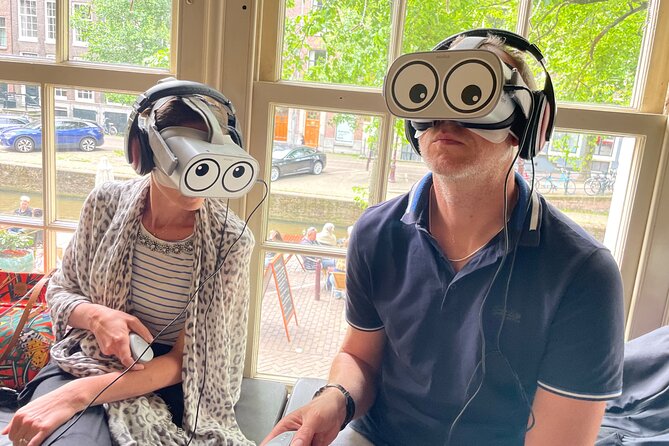 Anne Frank's Last Walk & See Anne Frank House in Virtual Reality - Cafe Spanjer en Van Twist and the Headset Session