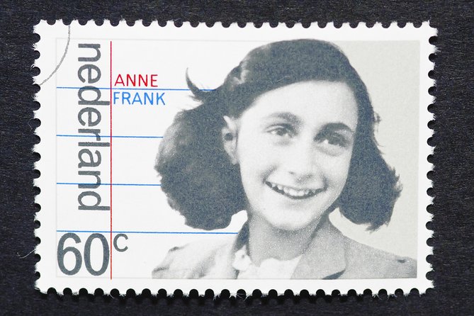 Anne Frank Walking Tour Amsterdam Including Jewish Cultural Quarter - Pause at Hollandsche Schouwburg