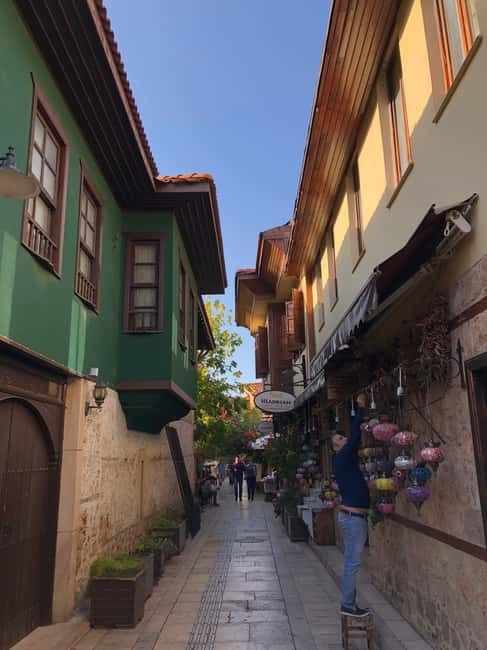 Antalya: Old Town Walking Tour with Dessert Tasting - Hadrian’s Gate and the ancient city walls