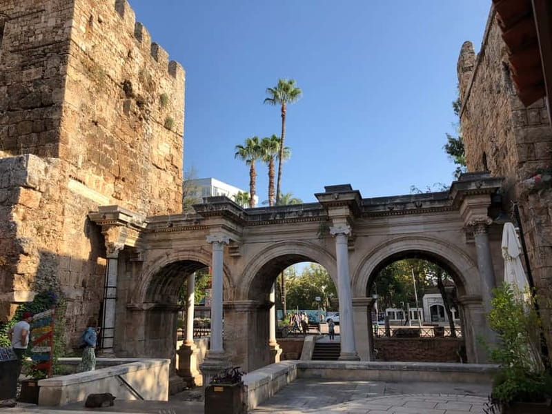 Antalya: Old Town Walking Tour with Dessert Tasting - What the $27 price gets you