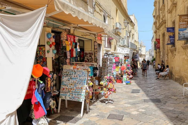 Antalya: Old Town Walking Tour with Turkish Tea and Baklava - Tea, baklava, and the value of a short tour