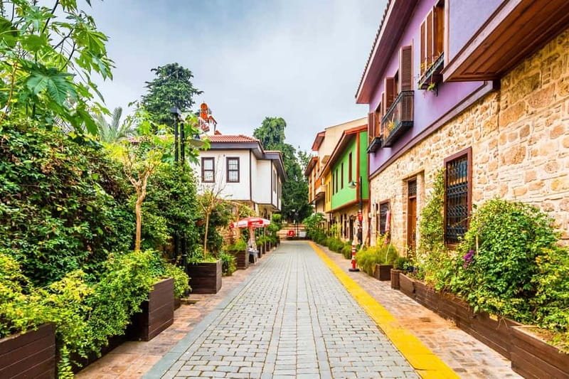 Antalya: Old Town Walking Tour with Turkish Tea and Baklava - Kaleici’s lanes and the old harbor