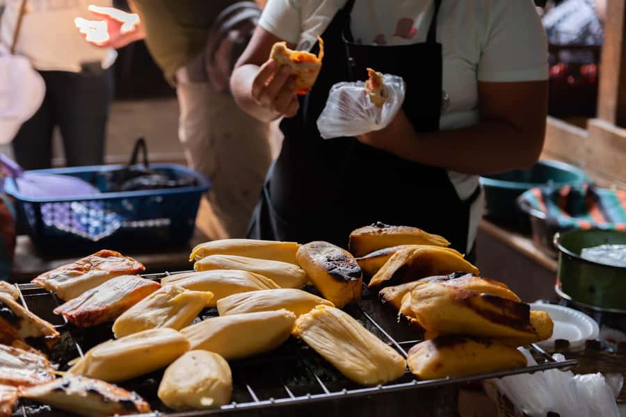 Antigua Guatemala: Street Food Walking Tour with Tastings - Why food is the right way into Antigua