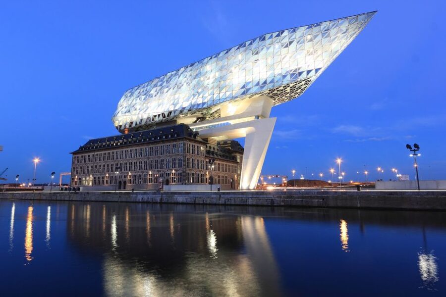 Antwerp: Private Walking Tour with a Local - Key points at a glance