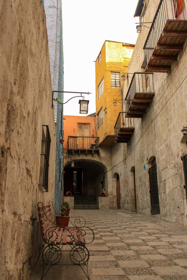 Arequipa: Walk through the Historic Center of the City - Cloisters reveal the quieter side of colonial Arequipa