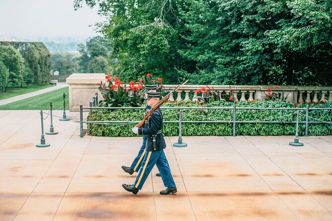 Arlington National Cemetery Walking Tour & Changing of the Guards - The Tomb of the Unknowns Ceremony