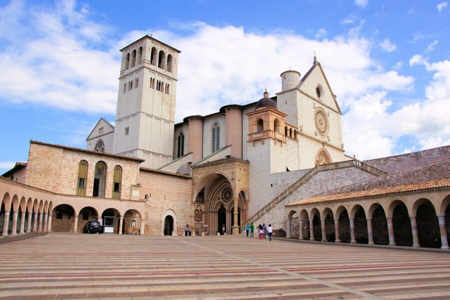 Assisi: Old Town Guided Walking Tour - Should you book the Assisi Old Town Guided Walking Tour?