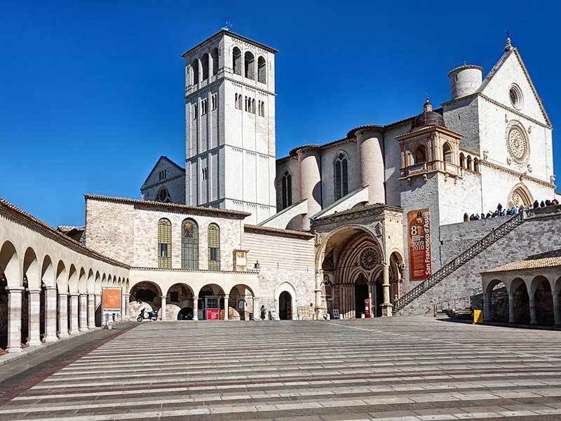 Assisi: Walking Tour with St. Francis Basilica Visit - Key points at a glance