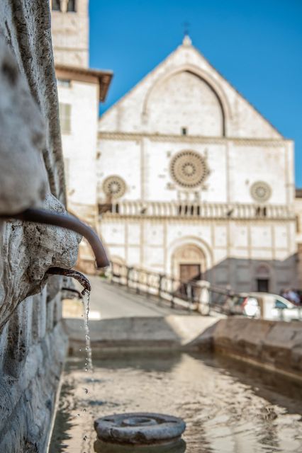 Assisi: Walking Tour with St. Francis Basilica Visit - Entering the Basilica of St. Francis