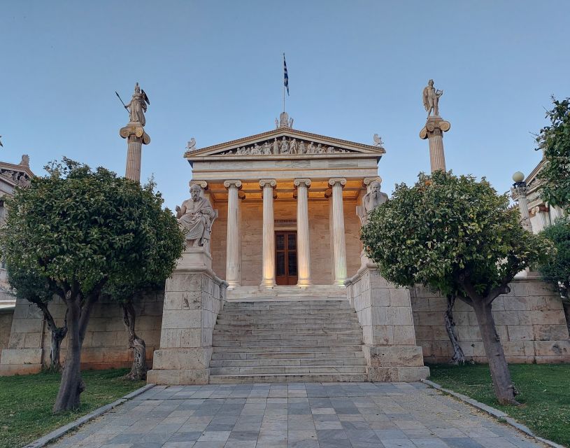 Athens: City Highlights Nighttime Walking Tour in Spanish - What $28 gets you