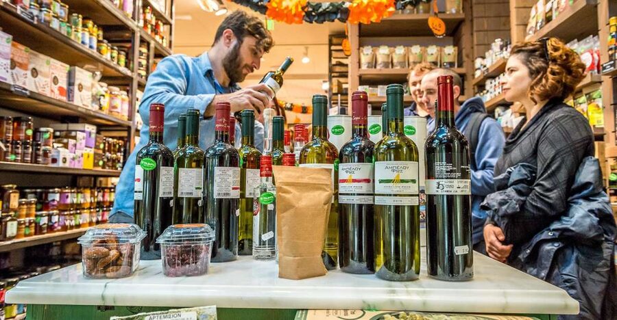 Athens: Greek Food Discovery Small Group Walking Tour - Why food is the best way to meet central Athens