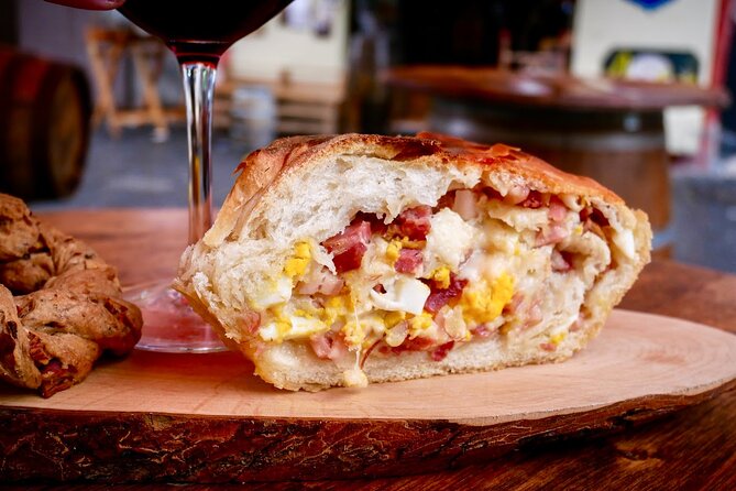 Authentic Naples Food Tour with 8+ Tastings of Pizza, Wine & More - San Gregorio Armeno and the smaller streets