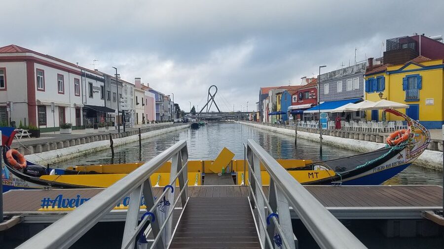 Aveiro: Stories, Canals, and Tiles Guided Walking Tour - The Carmelite church and Aveiro’s religious story