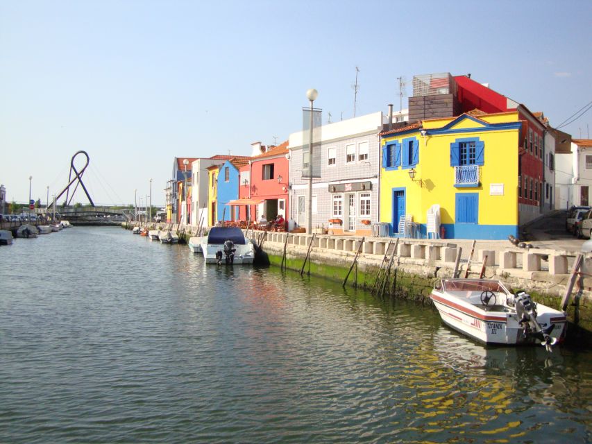 Aveiro: Walking Tour, Boat Cruise, Sweets & Church Entrance - Boarding the Moliceiro for 45 Minutes