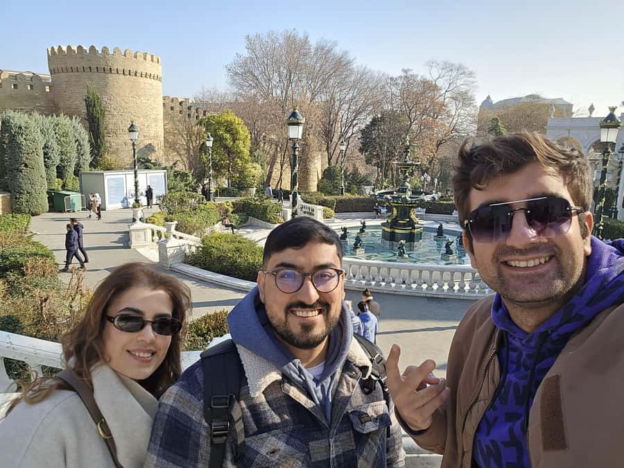 Baku: Stunning Walking Tour of Historical and Modern City - Why this is a useful first look at Baku