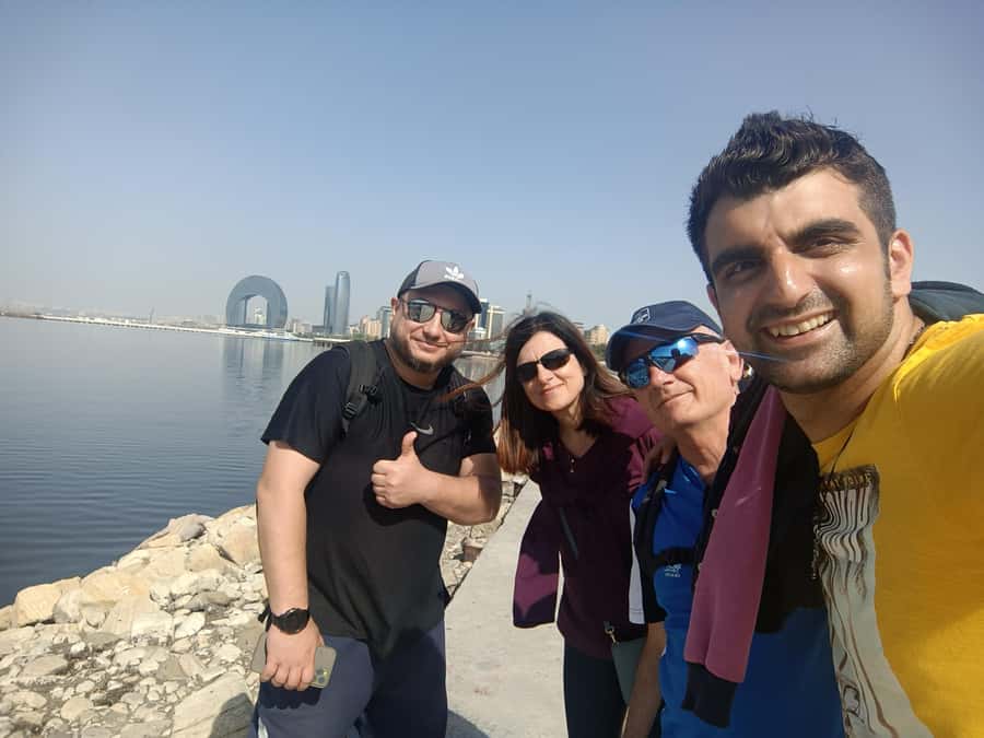 Baku: Stunning Walking Tour of Historical and Modern City - Icherisheher: Baku’s stone heart