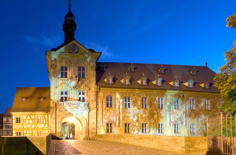 Bamberg: Guided Walking Tour - Old Court, New Residenz, and the Rose Garden