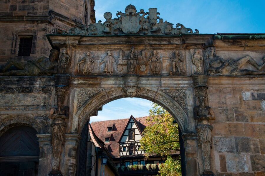 Bamberg: Guided Walking Tour - Narrow streets, bridges, and half-timbered houses