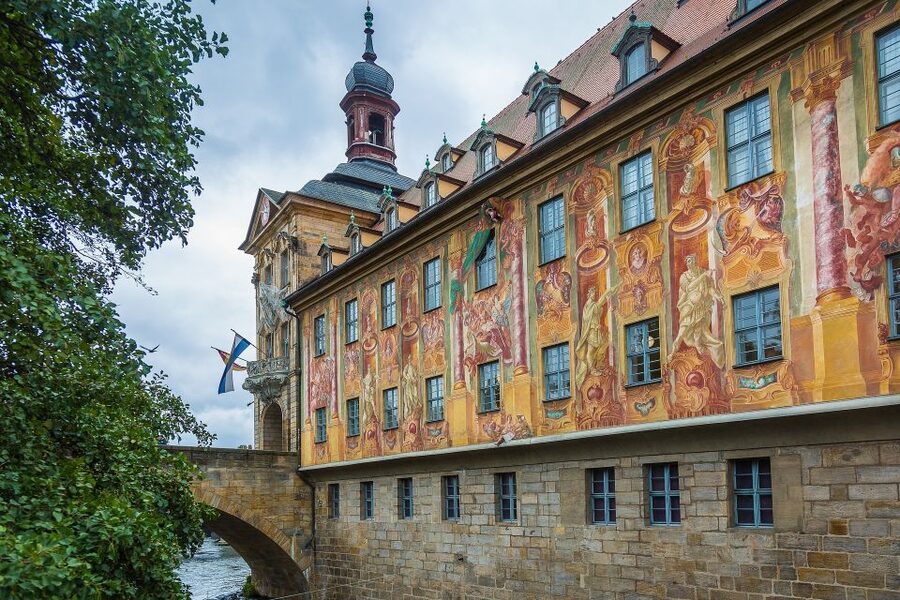 Bamberg: Private Guided Walking Tour - The Old Town Hall and its unlikely setting
