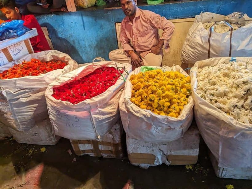 Bangalore: Palace, Temples, Fort & Markets Walking Tour - Starting at Tipu Sultan’s 230-year-old palace
