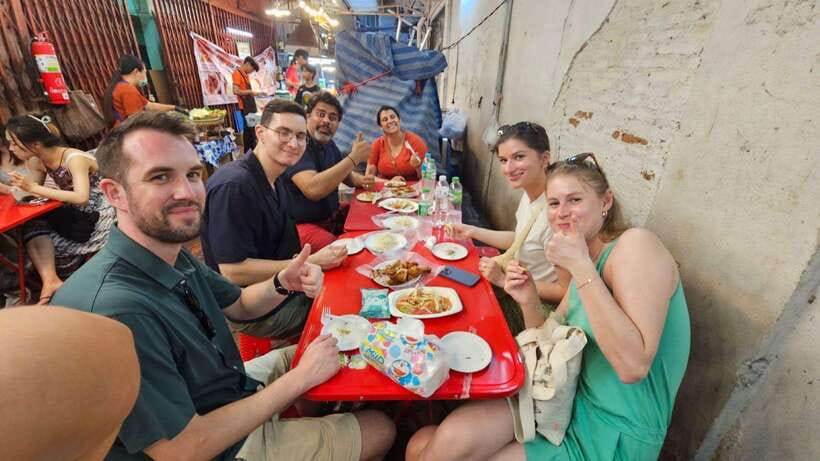 Bangkok Authentic Tasting Thai-Chinatown Walking Food Tour - Moving through Bangkok’s Chinese-Thai food culture