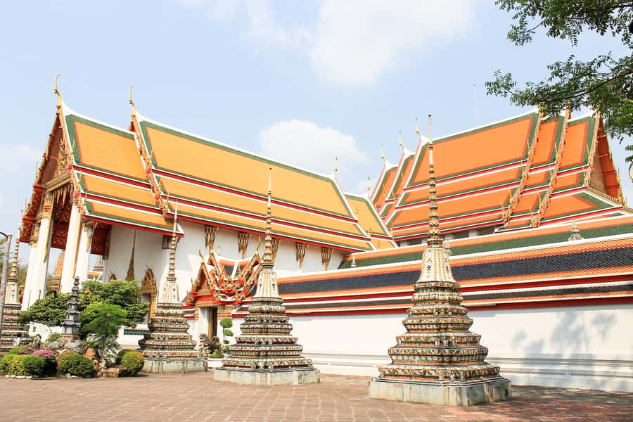 Bangkok: City Highlights Temple and Market Walking Tour - Guides who make the difference