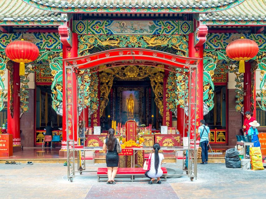 Bangkok: Discover a Taste of Chinatown – 2 Hr Walking Tour - Food stories, local customs, and the value of a guide