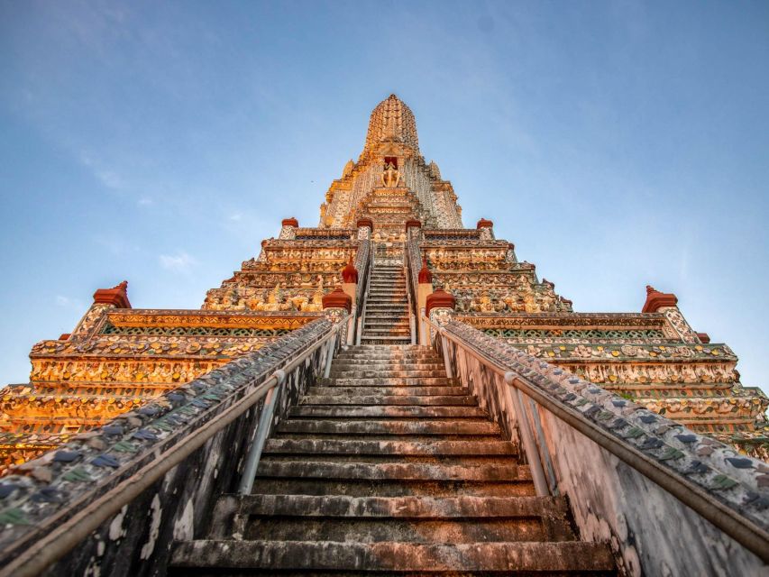 Bangkok: Grand Palace and Wat Arun Guided Walking Tour - The tuk tuk ride to Tha Tien