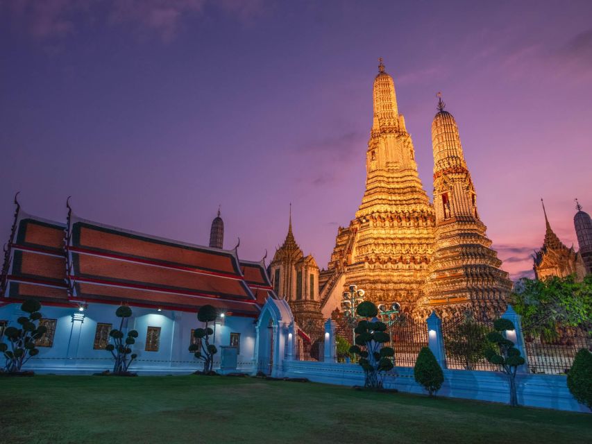 Bangkok: Grand Palace and Wat Arun Guided Walking Tour - Wat Arun and its mosaic-covered chedi