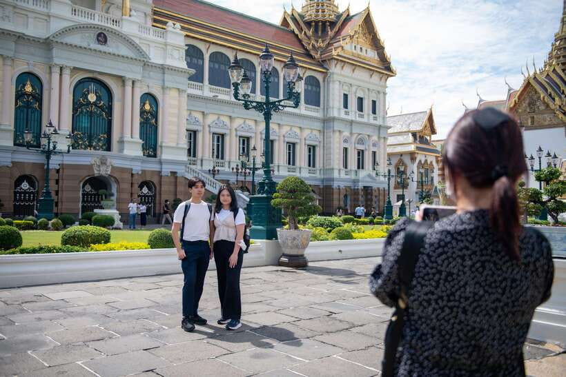 Bangkok: Grand Palace and Wat Phra Kaew Guided Walking Tour - Price, admission, and what you really receive