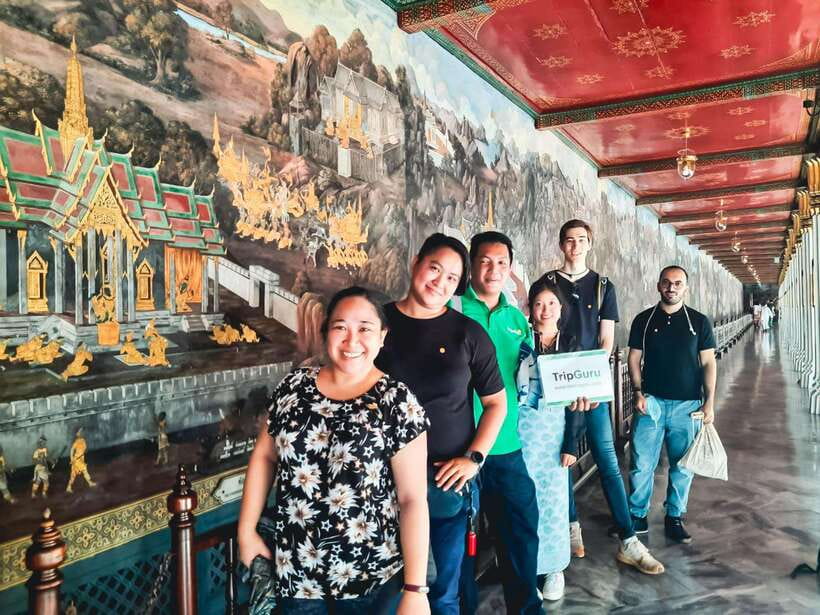 Bangkok: Grand Palace and Wat Phra Kaew Guided Walking Tour - Who should book this tour?