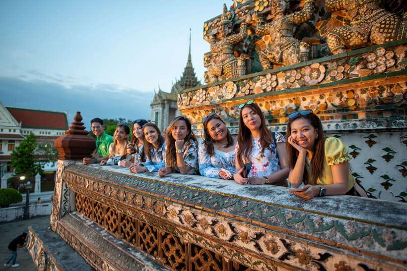 Bangkok: Wat Pho and Wat Arun Guided Walking Tour - Key points to know before you book
