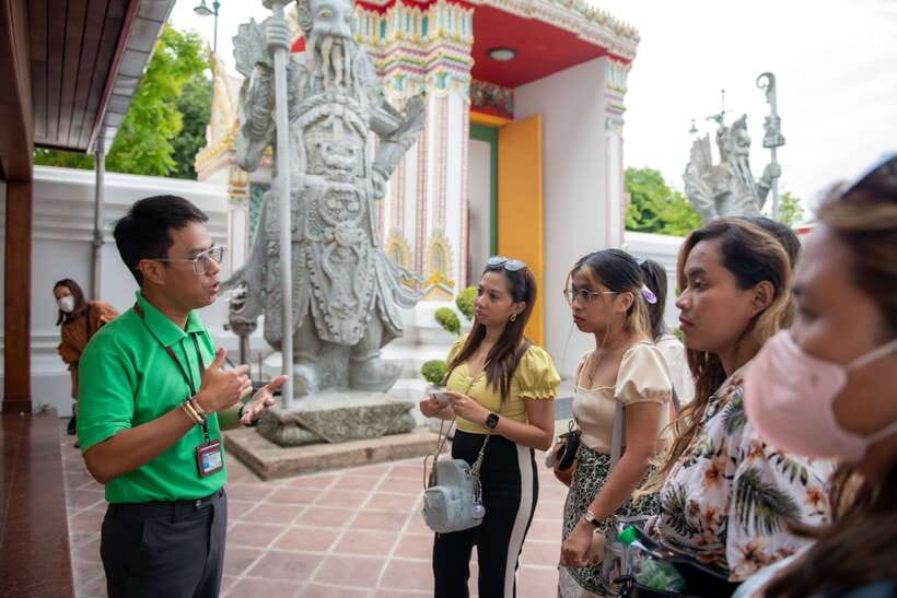 Bangkok: Wat Pho and Wat Arun Guided Walking Tour - Wat Arun beside the Chao Phraya