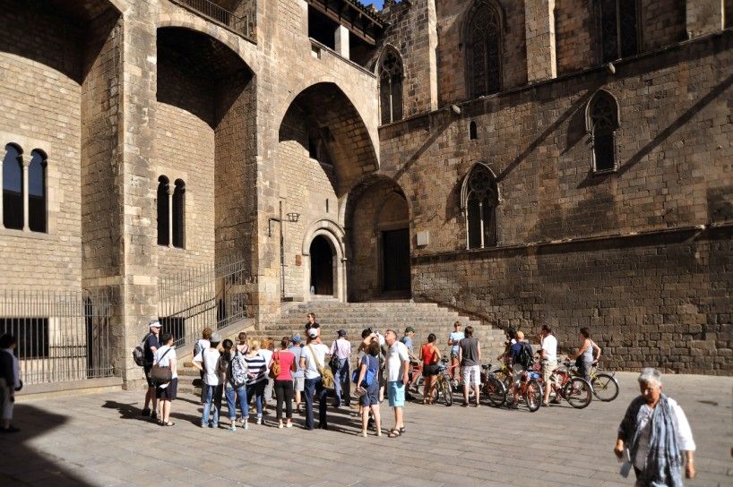 Barcelona 2-Hour Gothic Walking Tour - Plaça del Rei and the Saló del Tinell