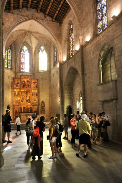 Barcelona 2-Hour Gothic Walking Tour - Plaça Sant Felip Neri and the city’s painful memory