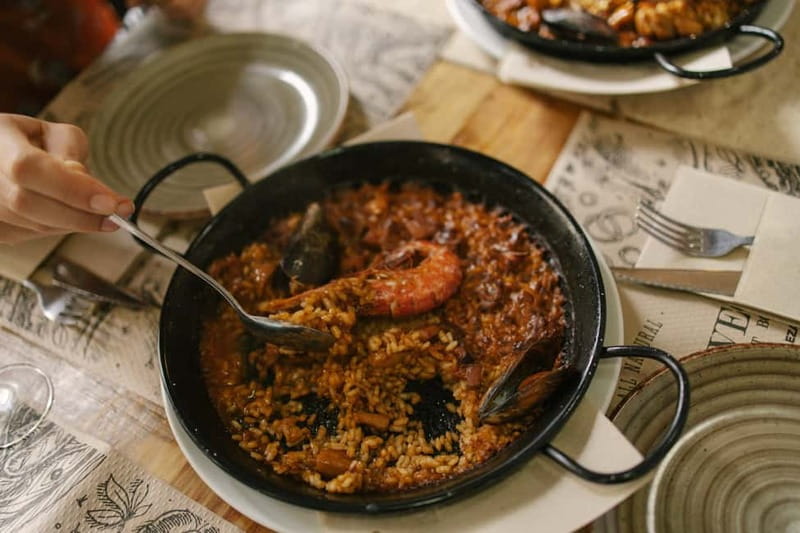 Barcelona: Food Walking Tour with Tapas and Wine - Roman remains and Santa Maria del Mar between bites