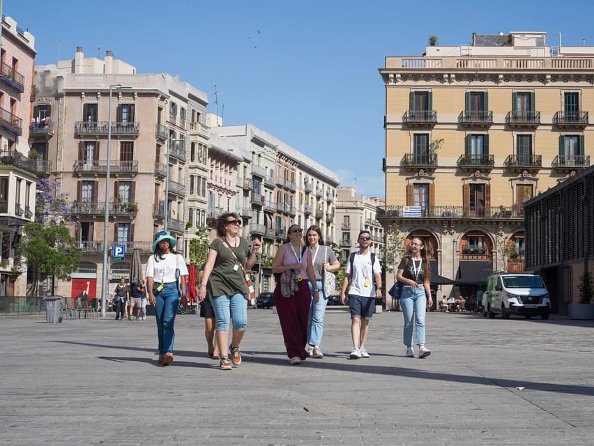 Barcelona: Gothic Quarter Walking Tour w/ Montjuïc Cable Car - The cable car is the visual payoff