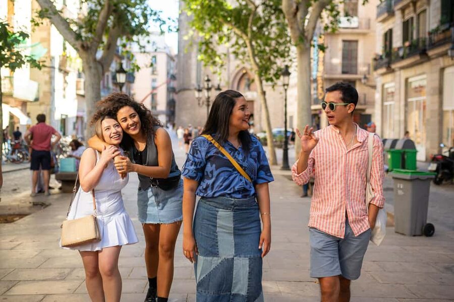 Barcelona: Gothic Quarter Walking Tour with 10+ Attractions - Why this Gothic Quarter walk works so well